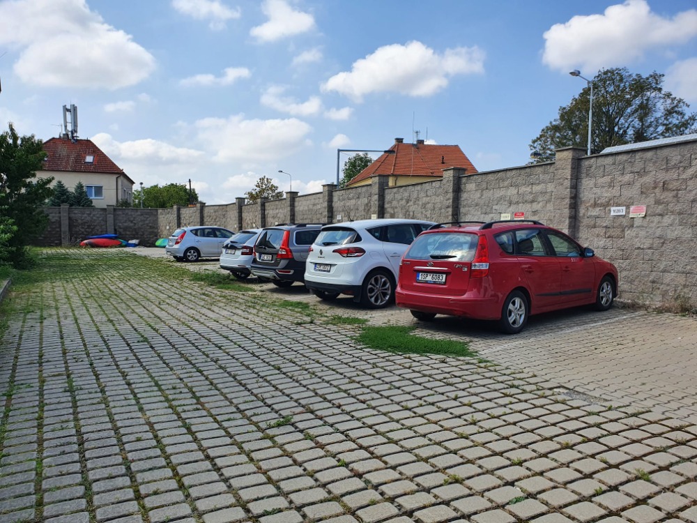 Pronájem parkovacího stání, 21 m², Hostivice